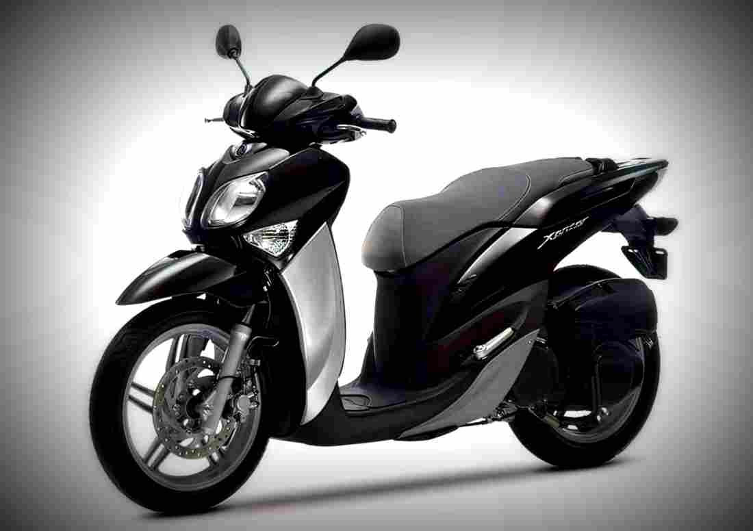Yamaha Xenter 150 2017 2 motorbike A4 Photo Print