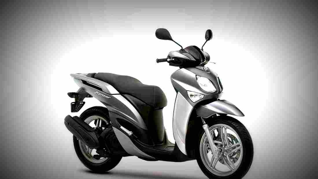 Yamaha Xenter 150 2017 3 motorbike A4 Photo Print