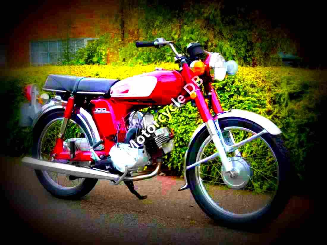 Yamaha YB 50 2002 4 motorbike A4 Photo Print