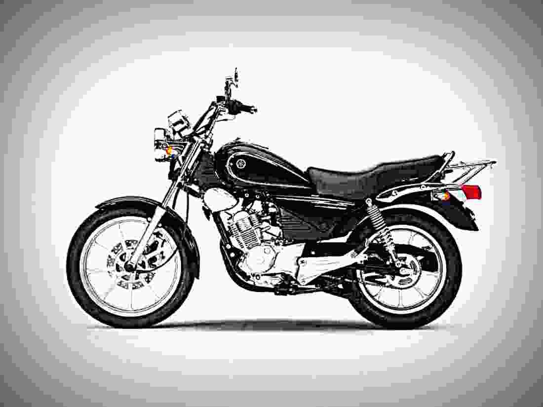 Yamaha YBR125 Custom 2017 4 motorbike A4 Photo Print