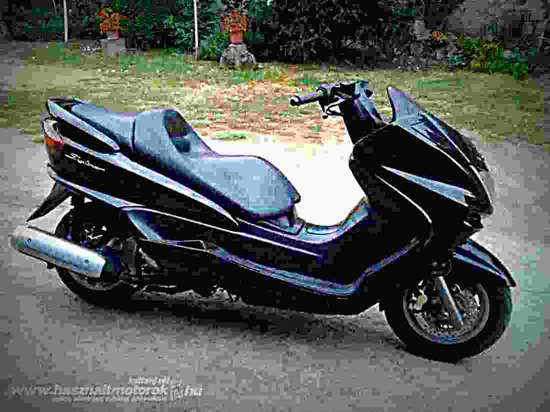 Yamaha YP 250 Majesty Deluxe 1999 3 motorbike A4 Photo Print