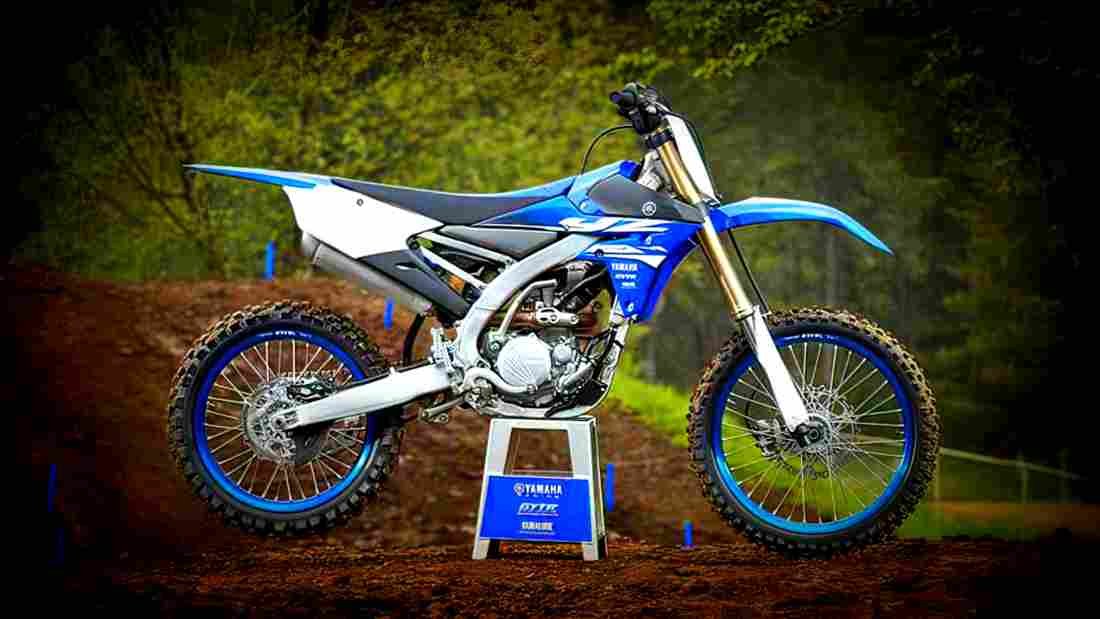 Yamaha YZ250F 2018 3 motorbike A4 Photo Print