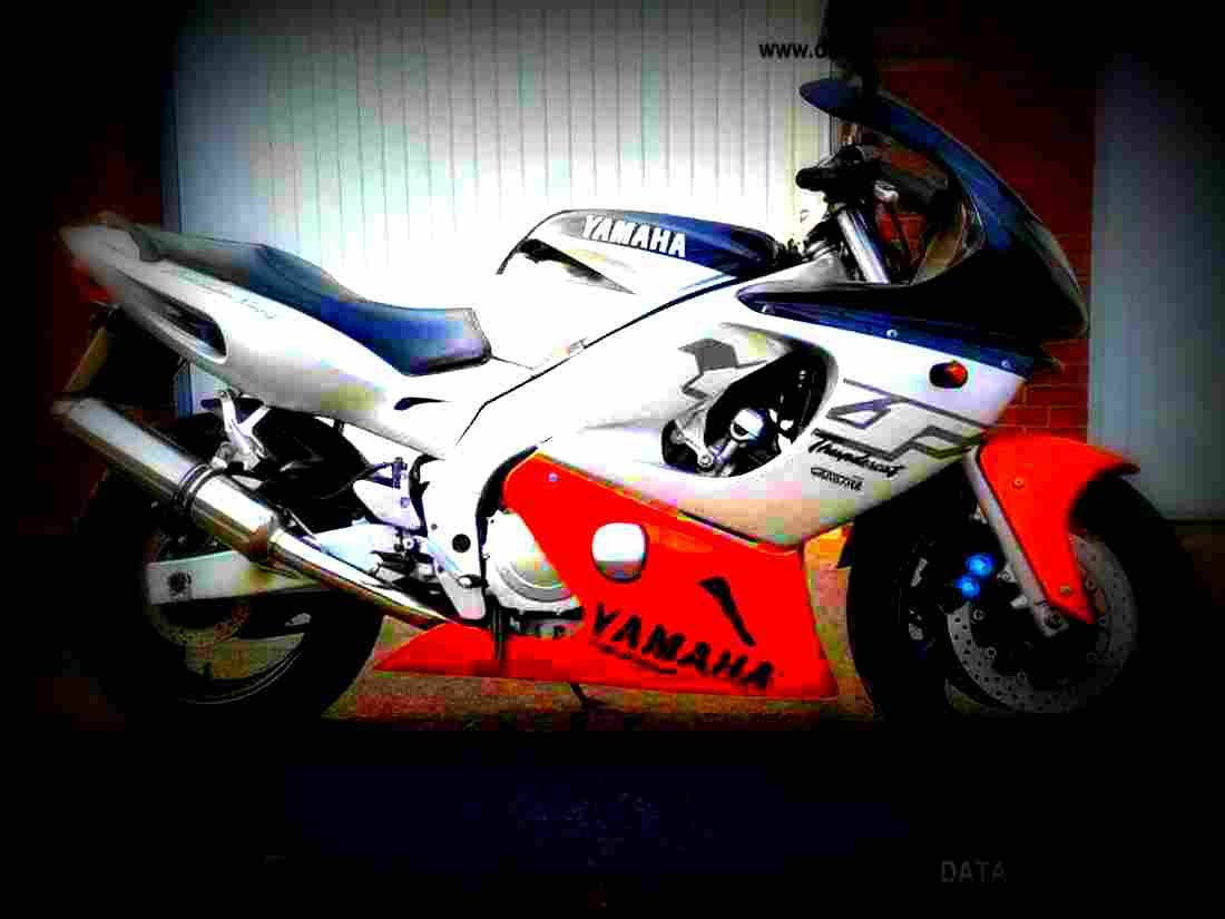 Yamaha YZF 600 R Thundercat 2002 2 motorbike A4 Photo Print
