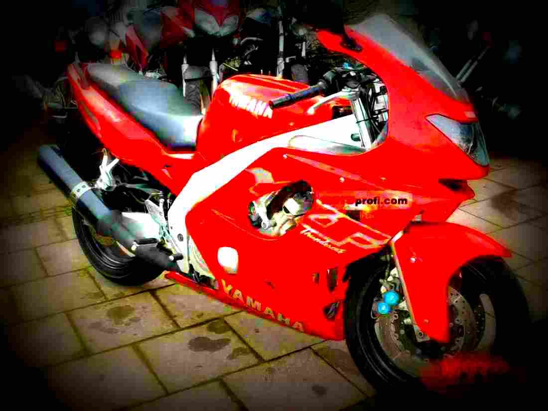 Yamaha YZF 600 R Thundercat 2002 3 motorbike A4 Photo Print