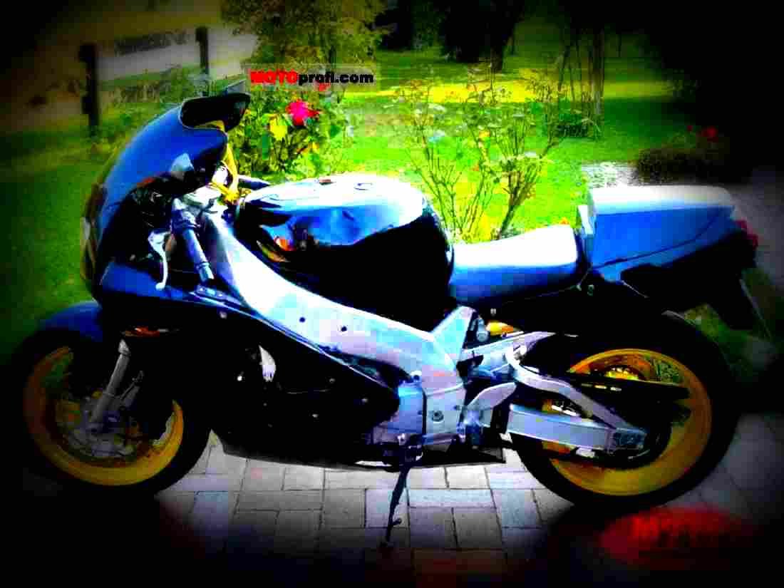 Yamaha YZF 750 R 1995 4 motorbike A4 Photo Print