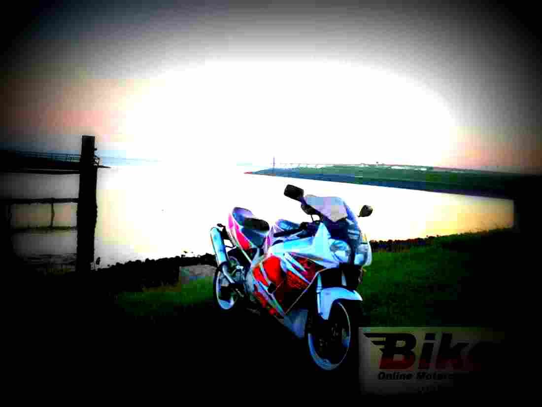 Yamaha YZF 750 R 1995 6 motorbike A4 Photo Print