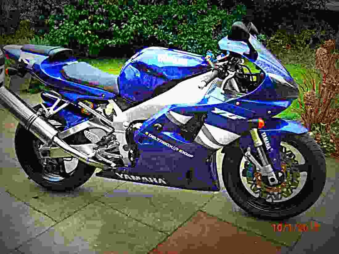Yamaha YZF R1 2000 2 motorbike A4 Photo Print