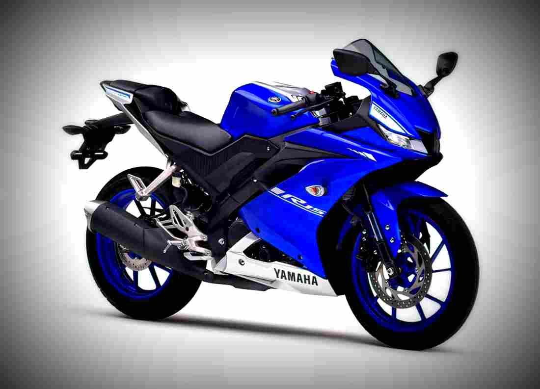 Yamaha YZF R15 2017 2 motorbike A4 Photo Print