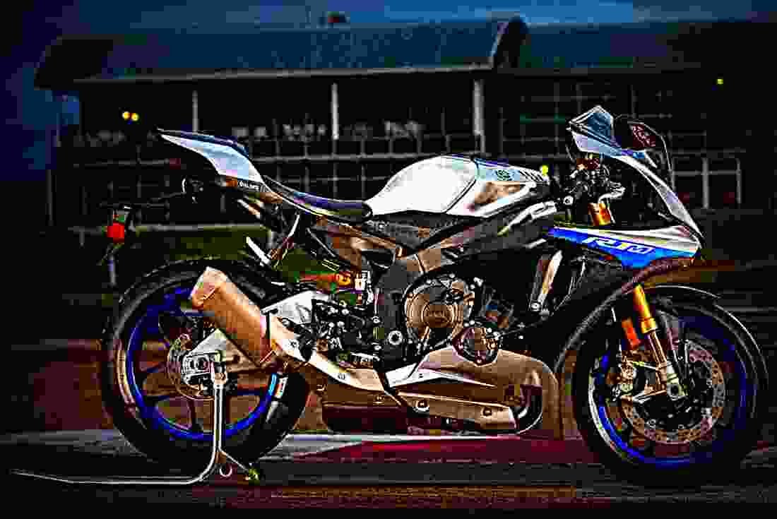 Yamaha YZF R1M 2017 4 motorbike A4 Photo Print