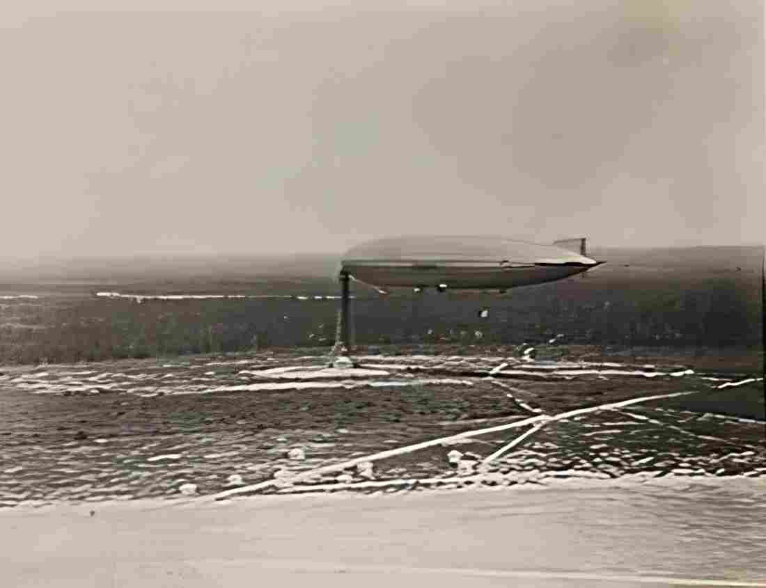Zeppelin Airship 063 A4 Photo Print