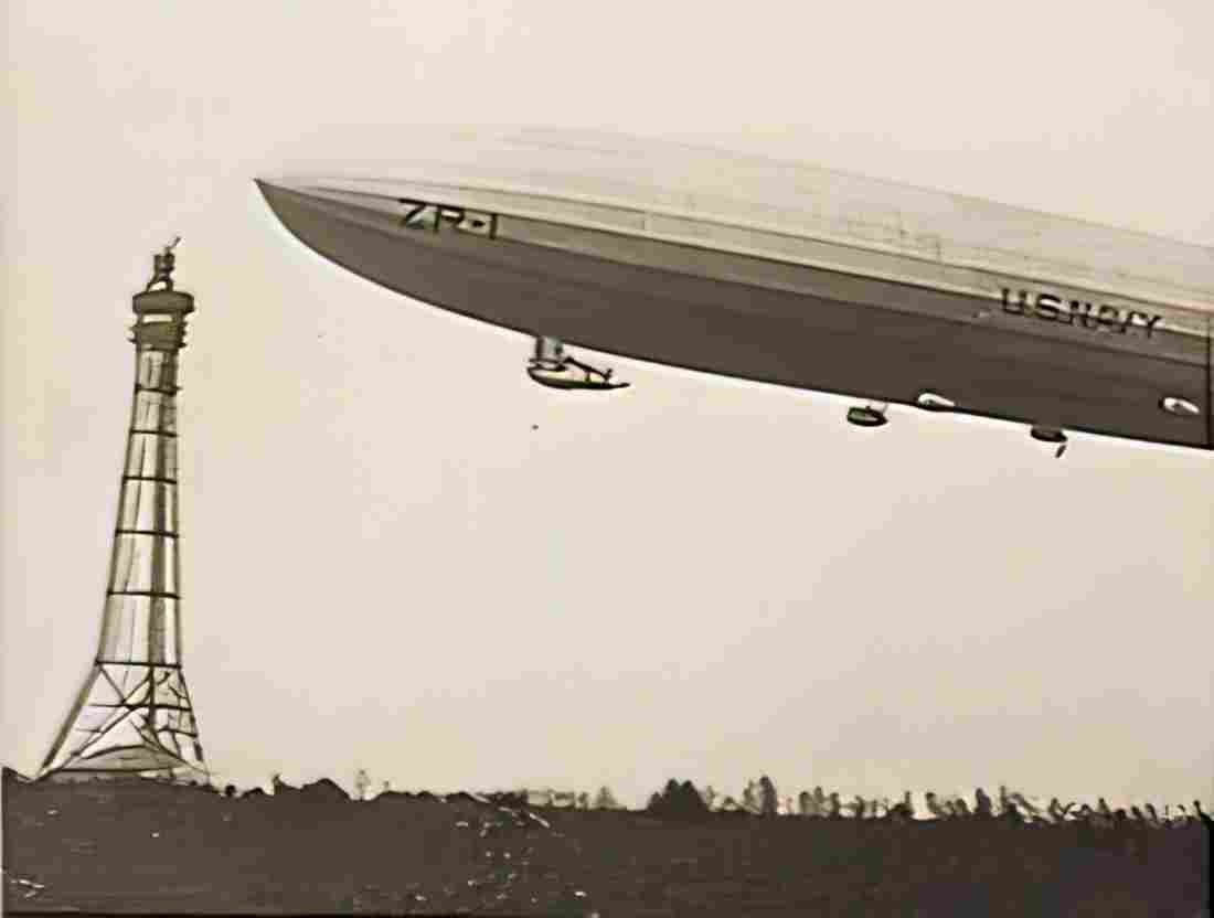 Zeppelin Airship 1 A4 Photo Print