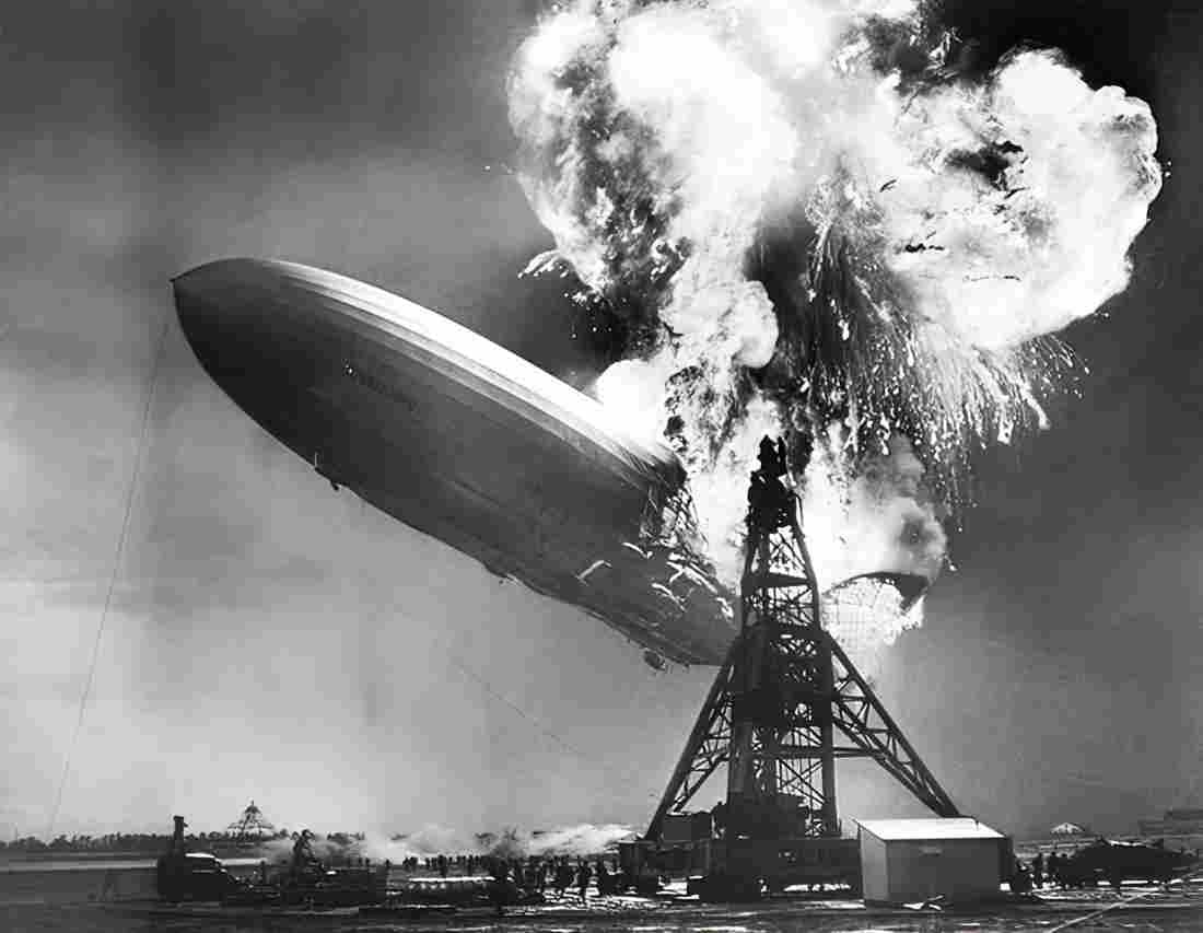 Zeppelin Airship 201 A4 Photo Print
