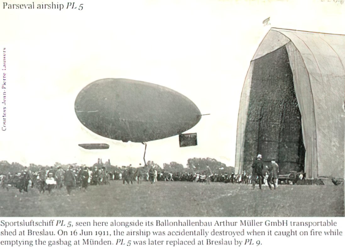 Zeppelin Airship 27 A4 Photo Print