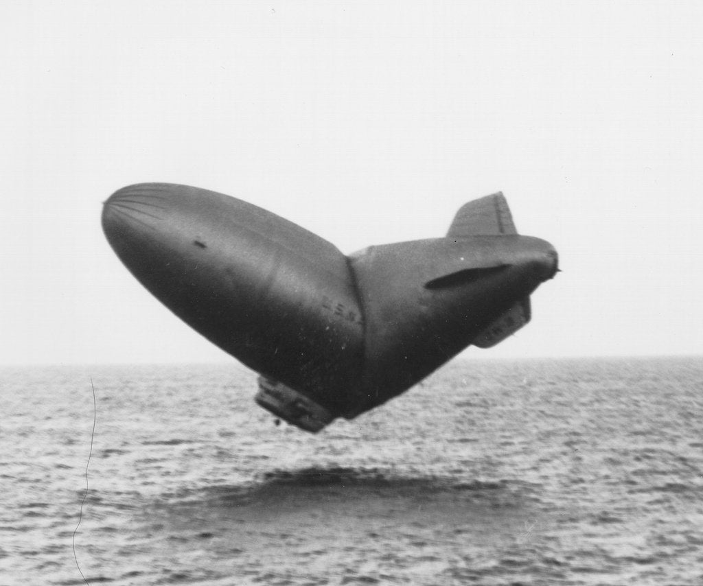 Zeppelin Airship 274 A4 Photo Print