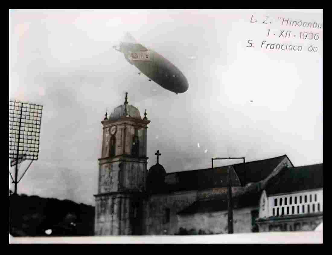 Zeppelin Airship 319 A4 Photo Print