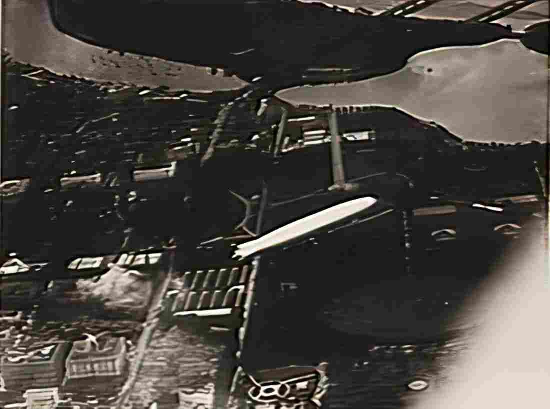 Zeppelin Airship 34 A4 Photo Print