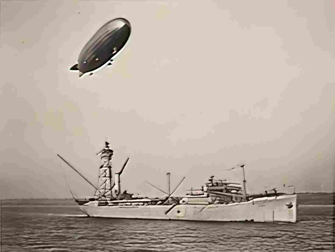 Zeppelin Airship 36 A4 Photo Print