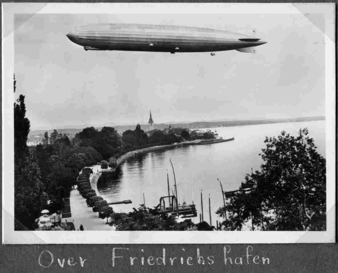 Zeppelin Airship 396 A4 Photo Print