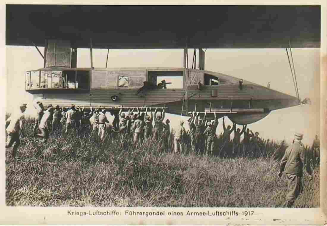Zeppelin Airship 43 A4 Photo Print