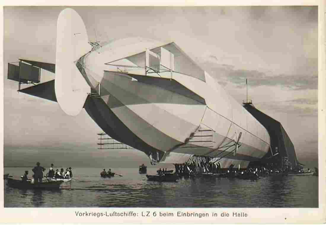 Zeppelin Airship 44 A4 Photo Print