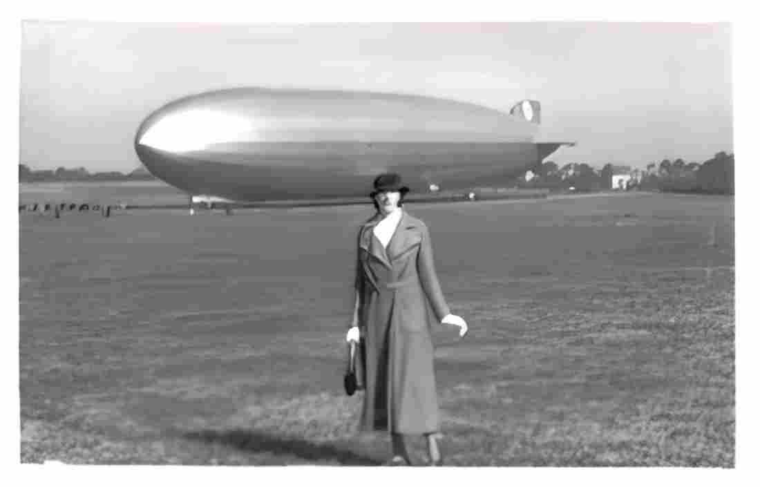 Zeppelin Airship 49 A4 Photo Print