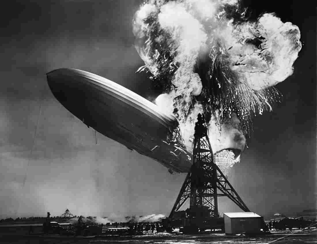 Zeppelin Airship 497 A4 Photo Print