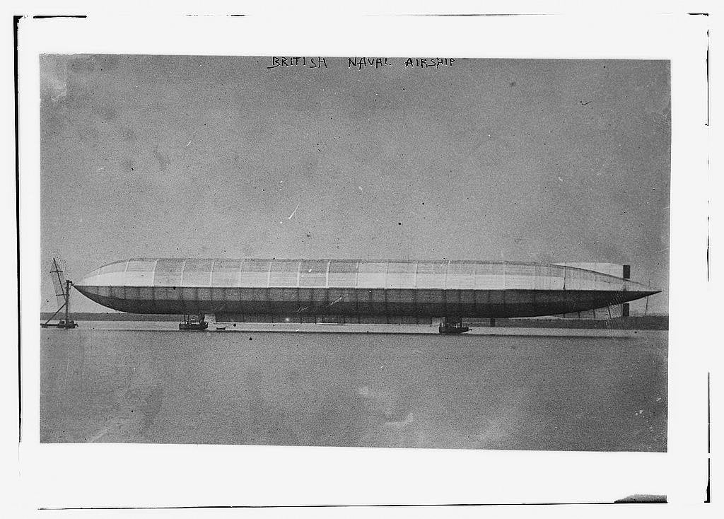Zeppelin Airship 511 A4 Photo Print