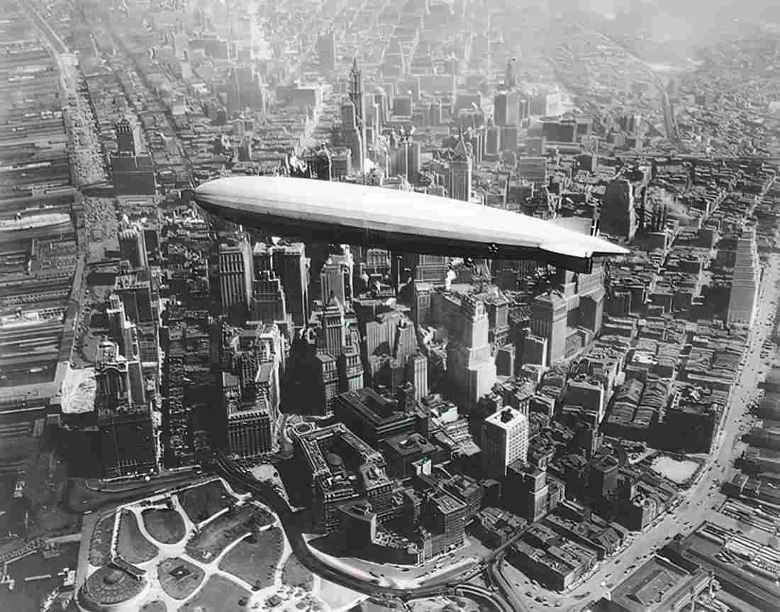 Zeppelin Airship 516 A4 Photo Print