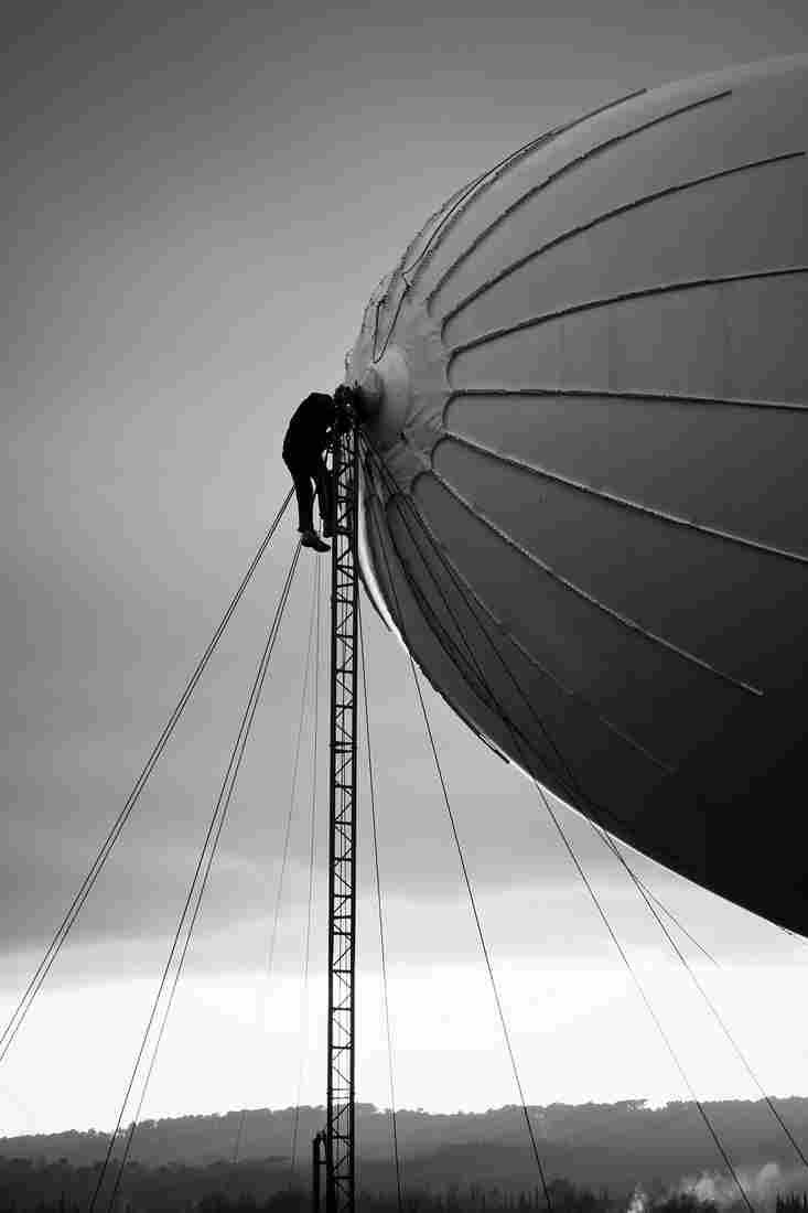 Zeppelin Airship 545 A4 Photo Print