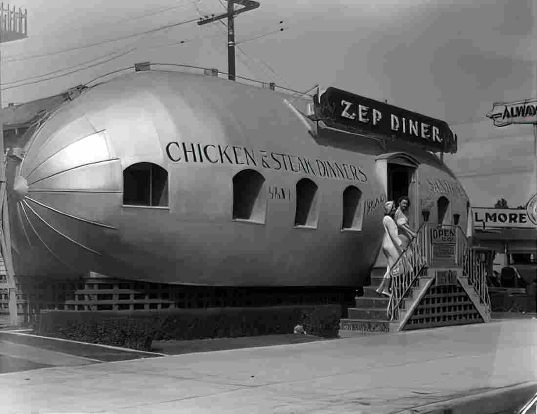 Zeppelin Airship 558 A4 Photo Print