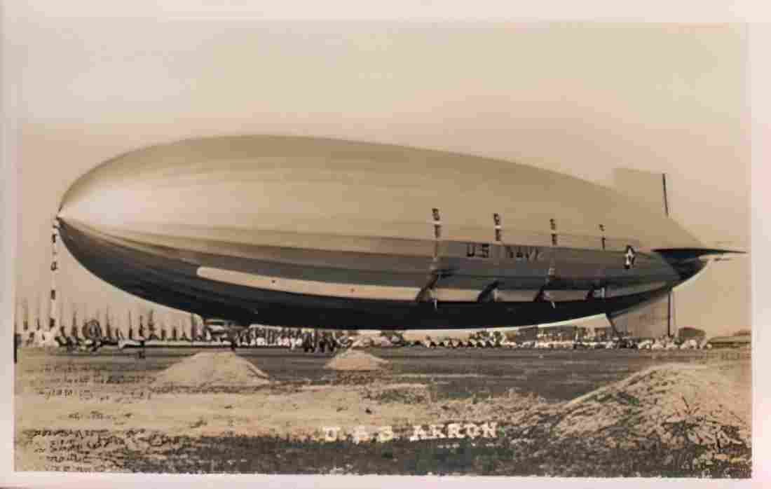 Zeppelin Airship 590 A4 Photo Print