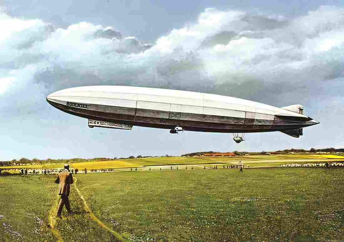 Zeppelin Airship 604 A4 Photo Print