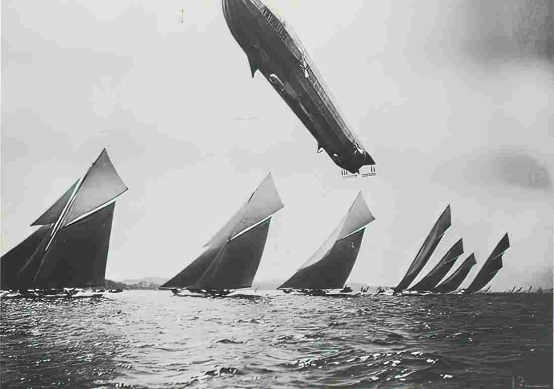 Zeppelin Airship 607 A4 Photo Print