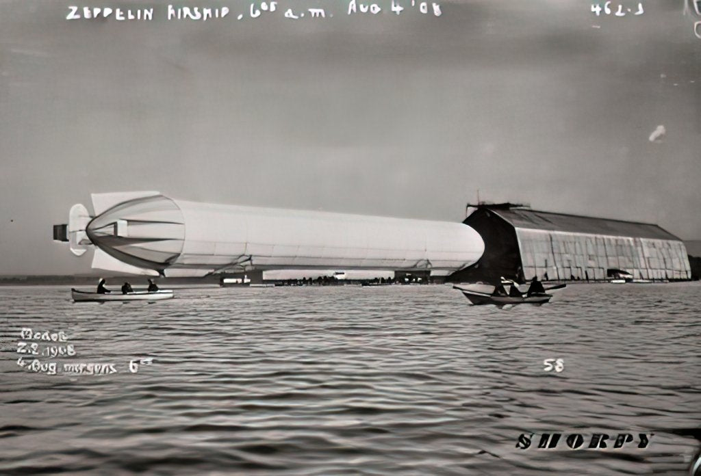 Zeppelin Airship 61 A4 Photo Print