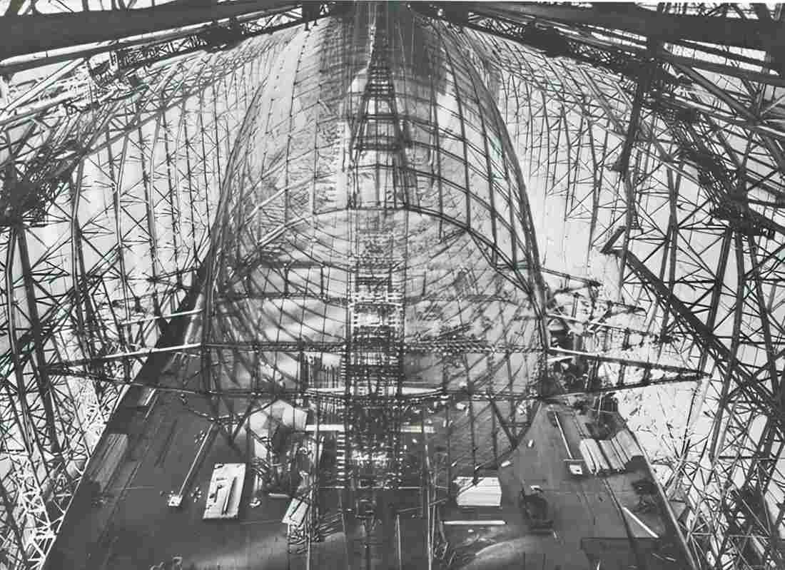 Zeppelin Airship 630 A4 Photo Print