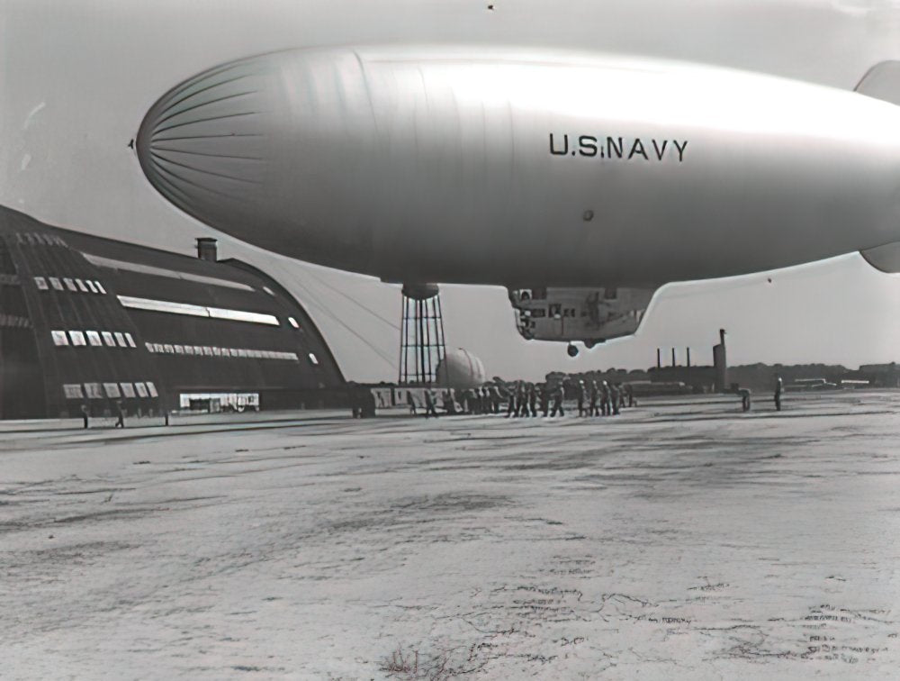Zeppelin Airship 692 A4 Photo Print