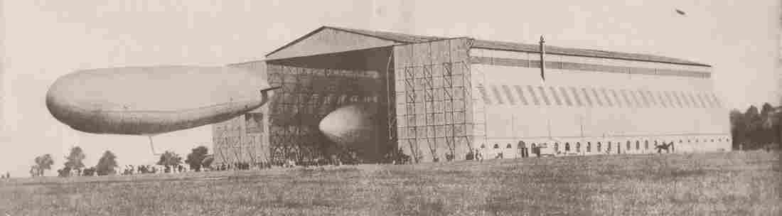 Zeppelin Airship 717 A4 Photo Print