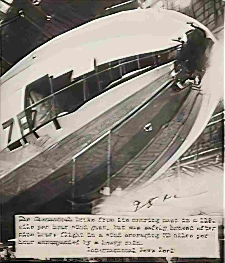 Zeppelin Airship 732 A4 Photo Print