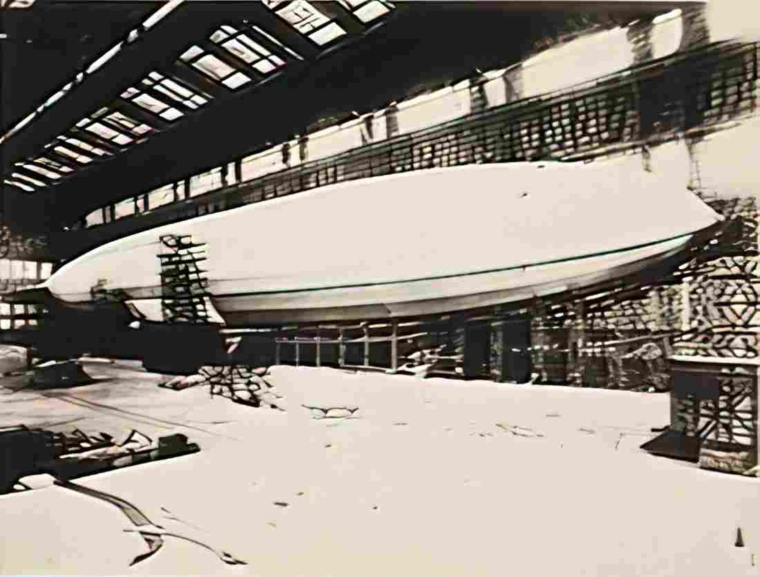 Zeppelin Airship 739 A4 Photo Print