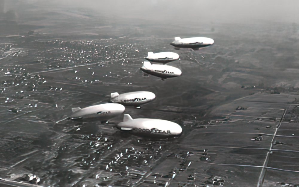 Zeppelin Airship 754 A4 Photo Print