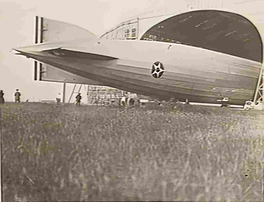 Zeppelin Airship 784 A4 Photo Print