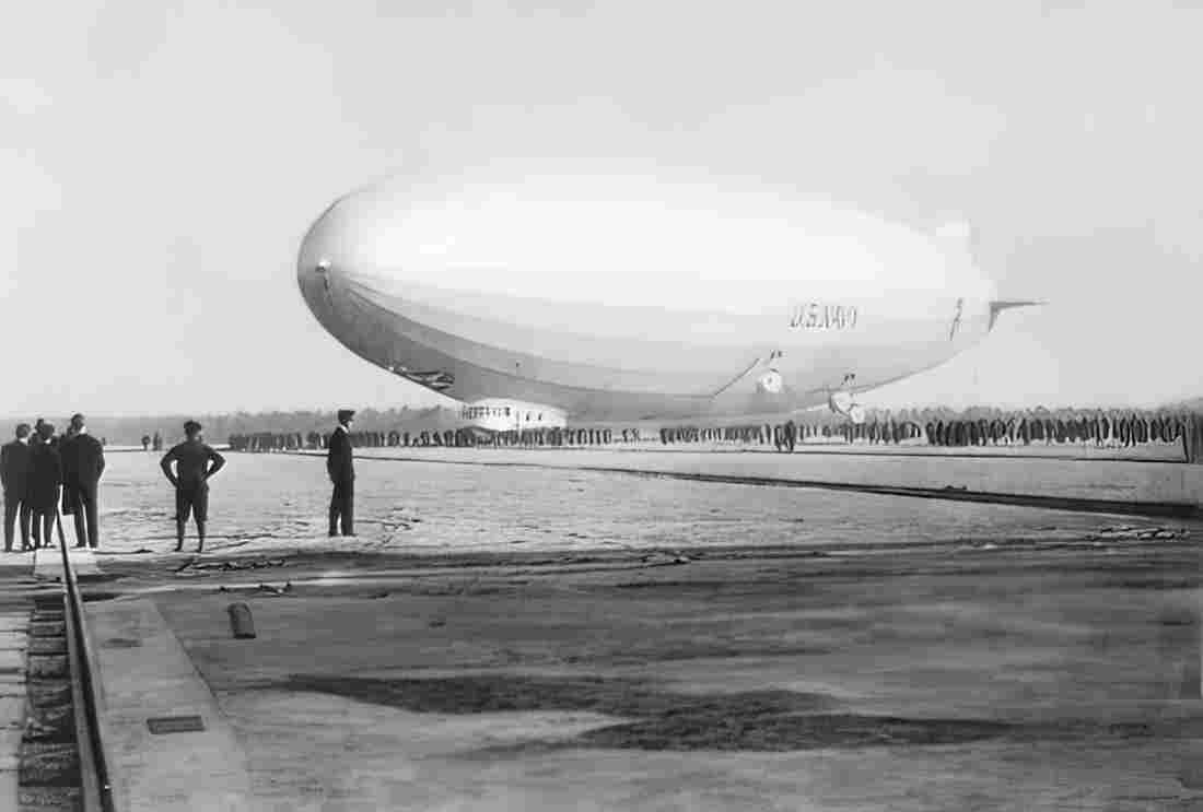 Zeppelin Airship 798 A4 Photo Print