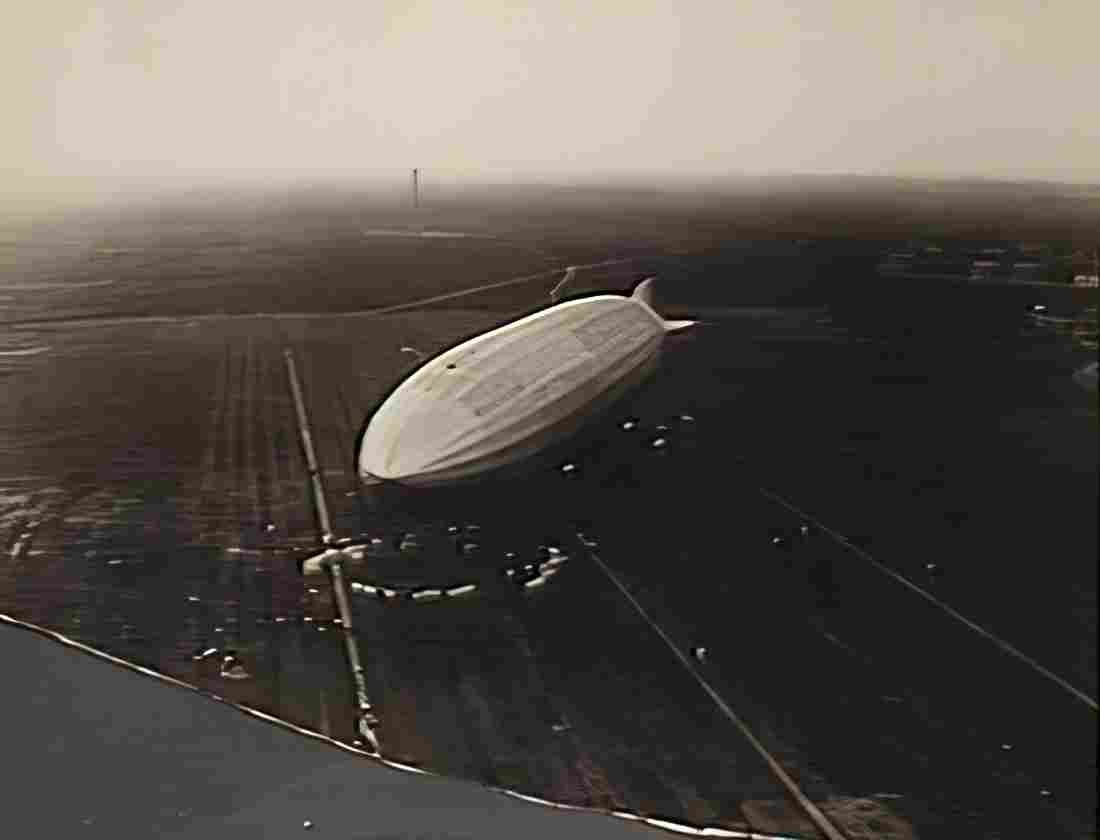 Zeppelin Airship 816 A4 Photo Print