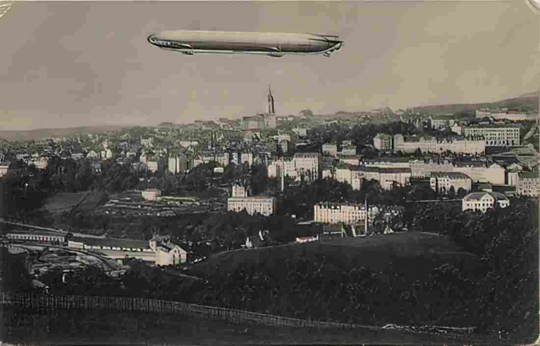 Zeppelin Airship 834 A4 Photo Print