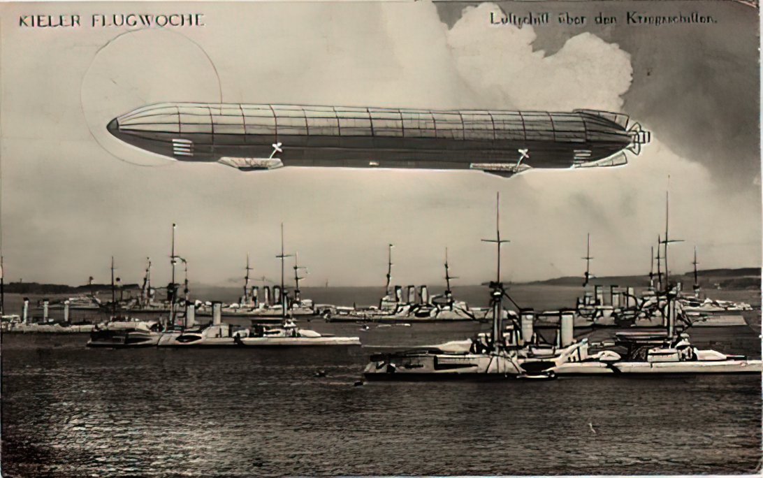 Zeppelin Airship 838 A4 Photo Print