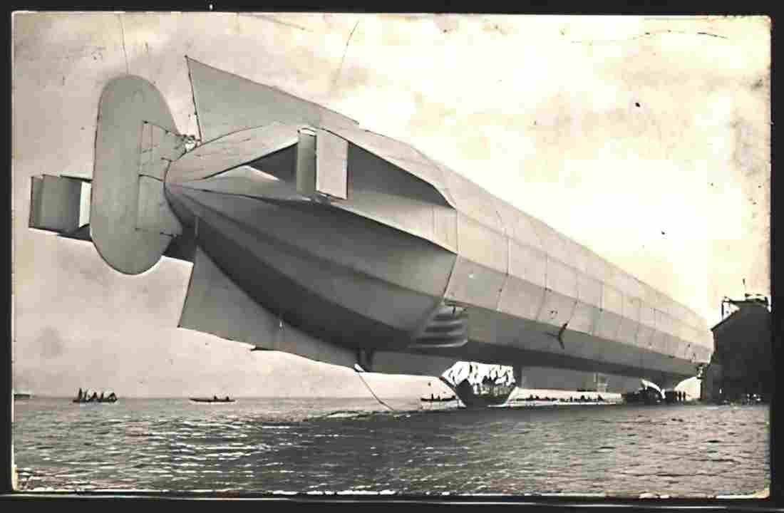 Zeppelin Airship 855 A4 Photo Print