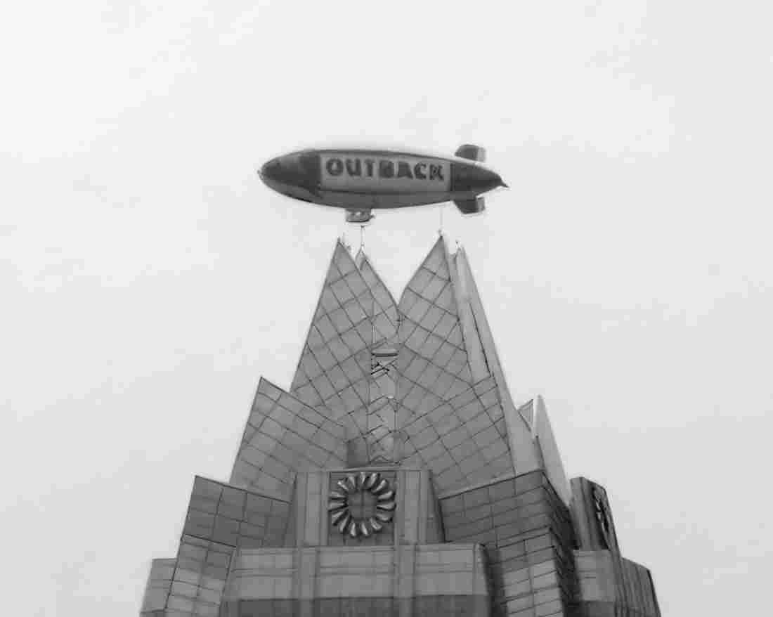 Zeppelin Airship 86 A4 Photo Print