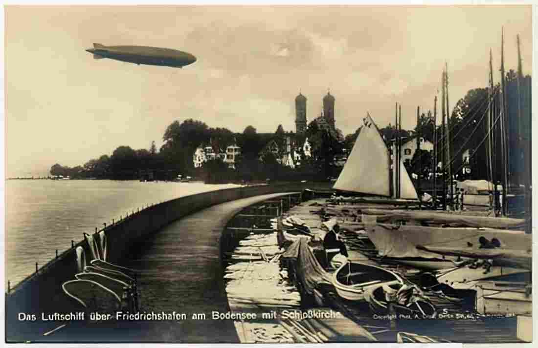 Zeppelin Airship 883 A4 Photo Print