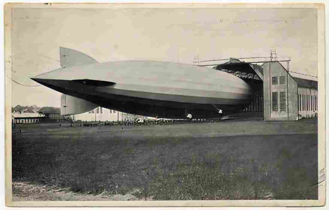 Zeppelin Airship 886 A4 Photo Print