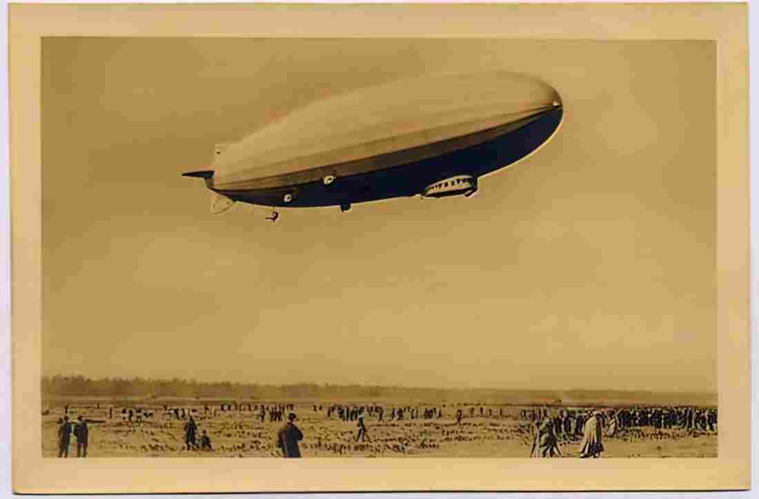 Zeppelin Airship 889 A4 Photo Print
